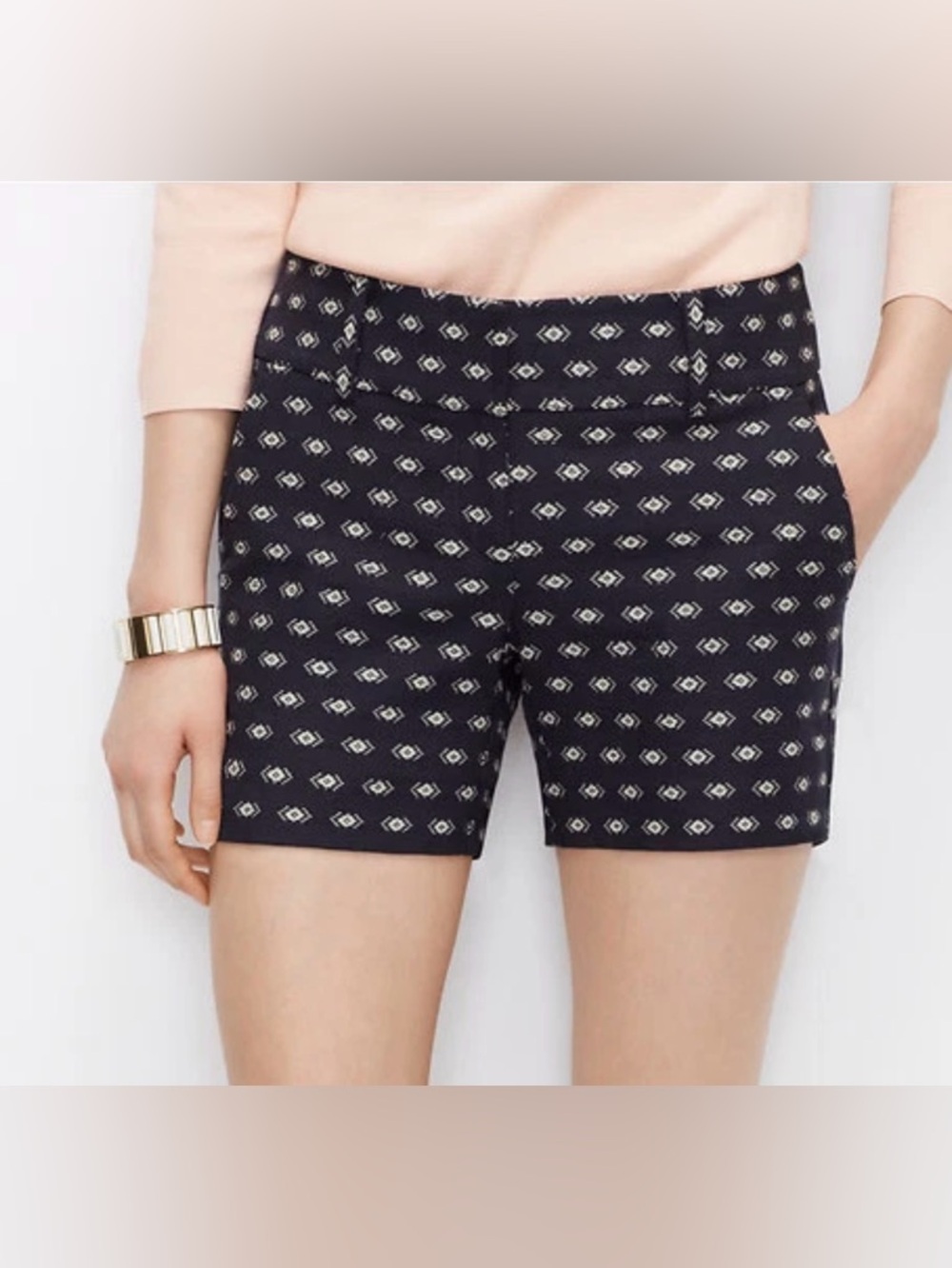 Ann Taylor Blue Aztec Jacquard City Shorts size 8